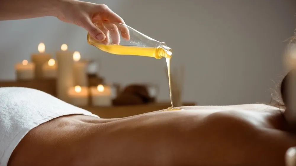 Moment de relaxation face au lagon