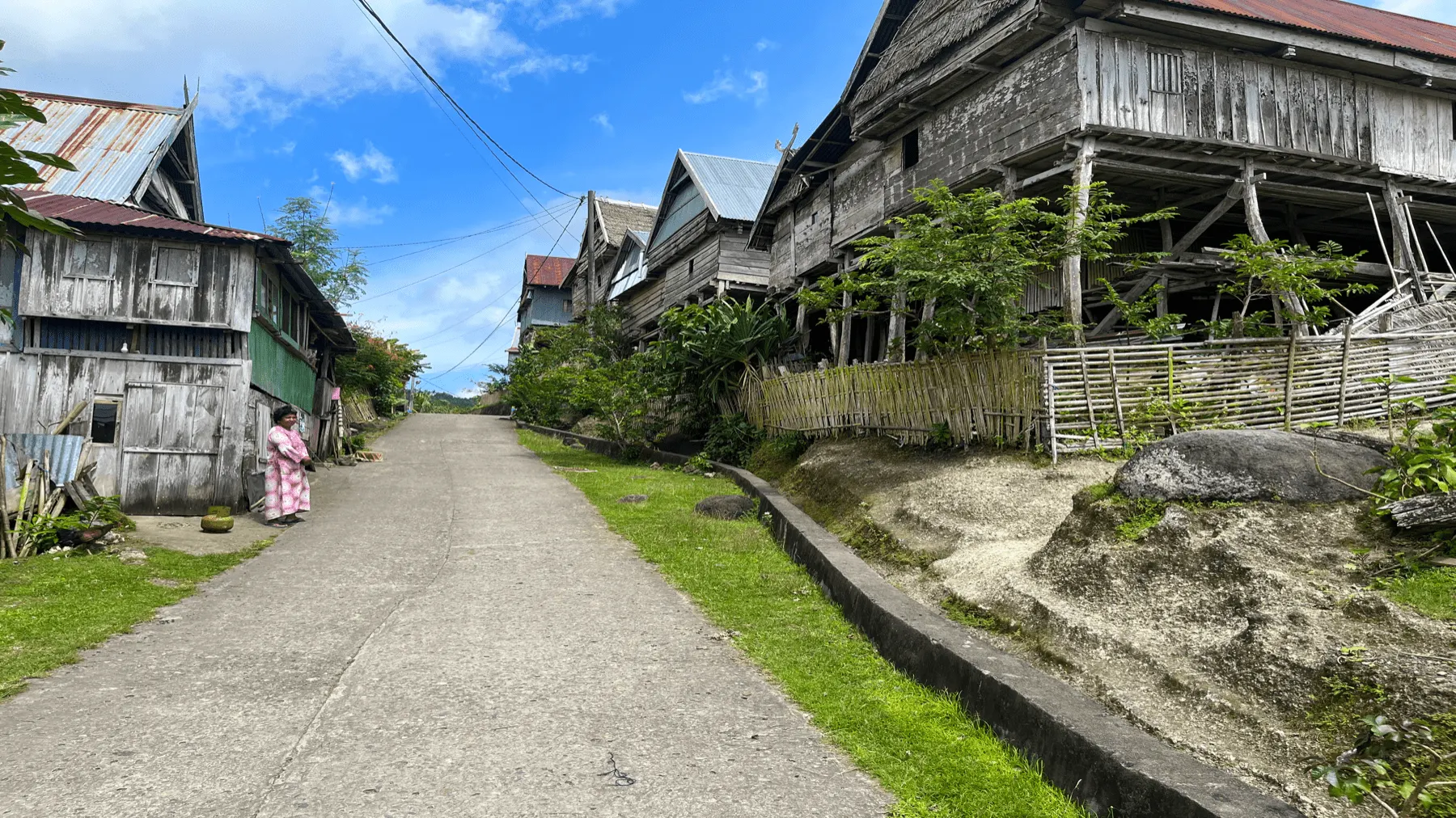 Maisons anciennes du village classé de Bitombong
