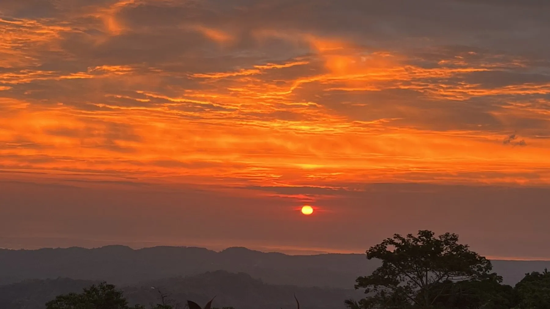 Coucher de soleil depuis Puncak Tanadoang