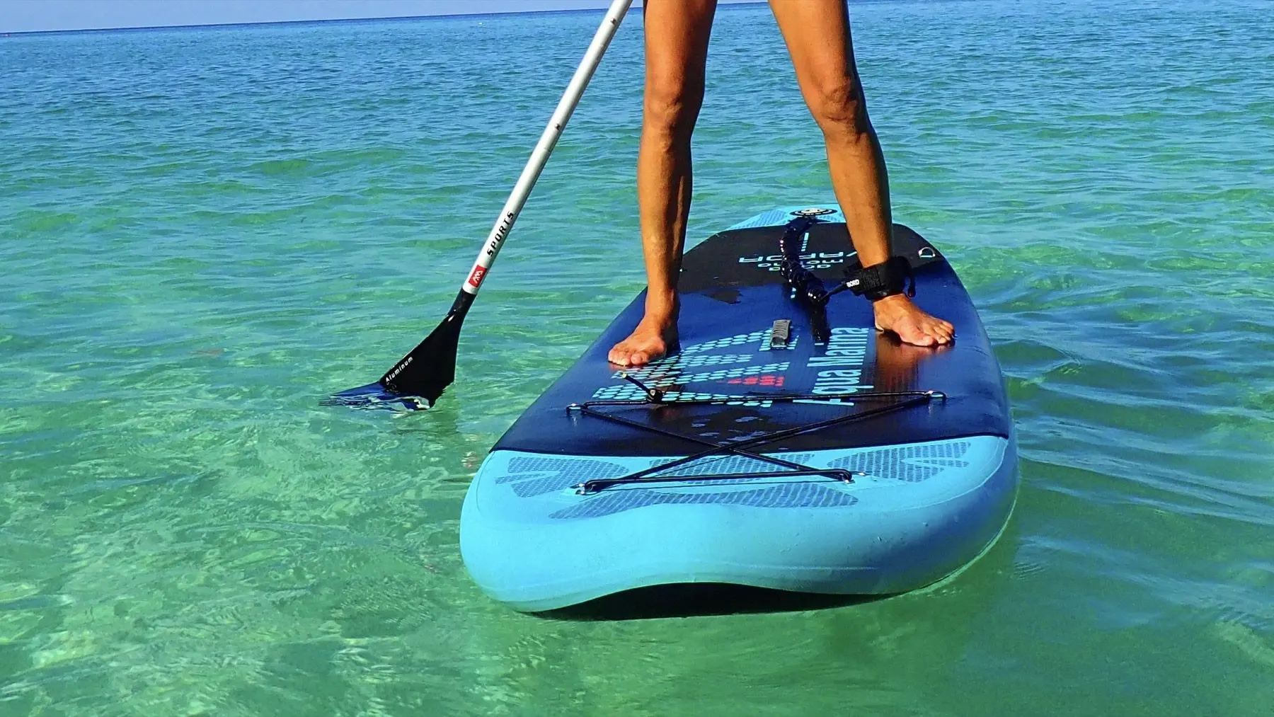Paddle sur le lagon turquoise