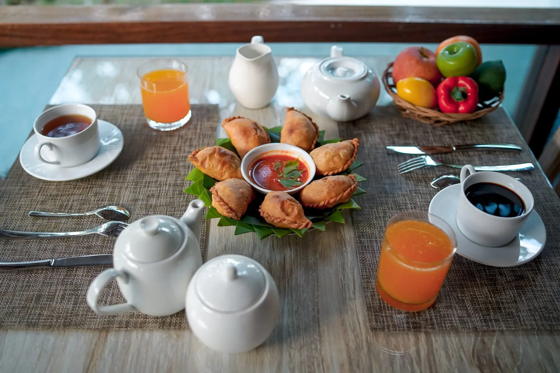 Petit-déjeuner indonésien au restaurant